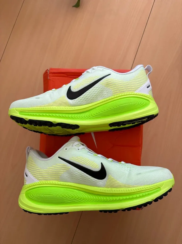 Tweedehands Nike Vomero 18 bike — afbeelding 2 van 6