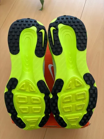 Tweedehands Nike Vomero 18 bike — afbeelding 3 van 6