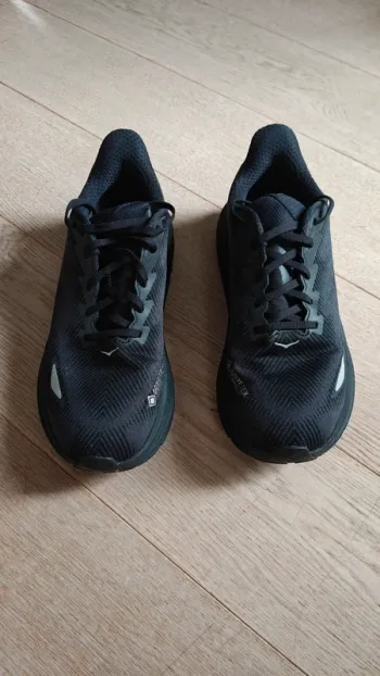 Hoka Clifton 9 GTX bike usato — immagine 6 di 7