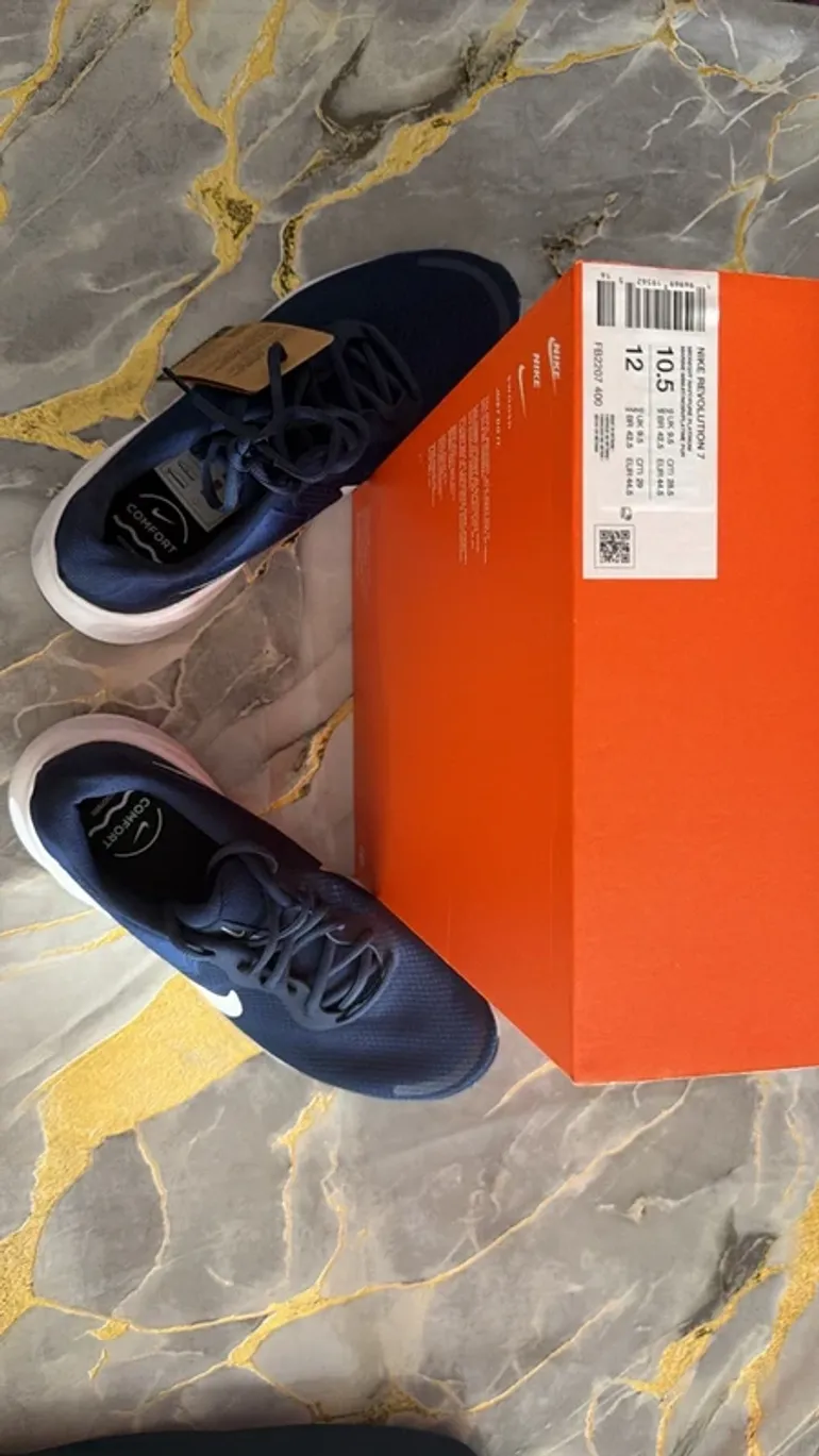 Nike Revolution 7 bike usato — immagine 5 di 5