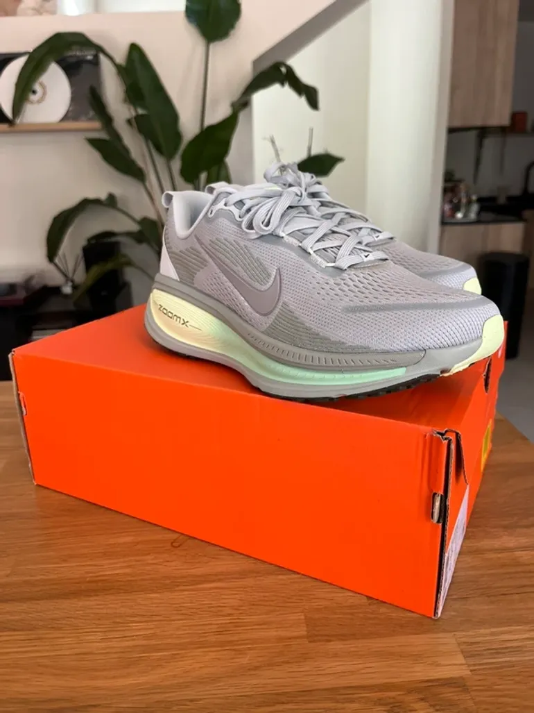 Tweedehands Nike Vomero 18 bike — afbeelding 2 van 2