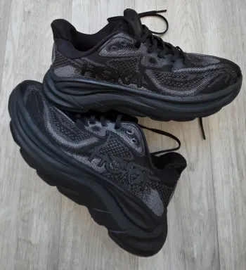 Hoka Clifton 10 bike usato