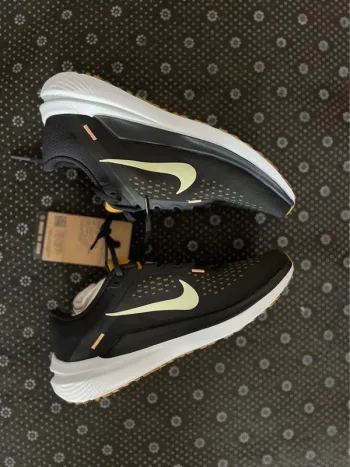 Tweedehands Nike Air Winflo 10 bike