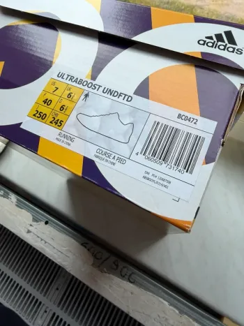 Gebrauchtes Adidas Ultraboost x Undefeated bike — Bild 8 von 8