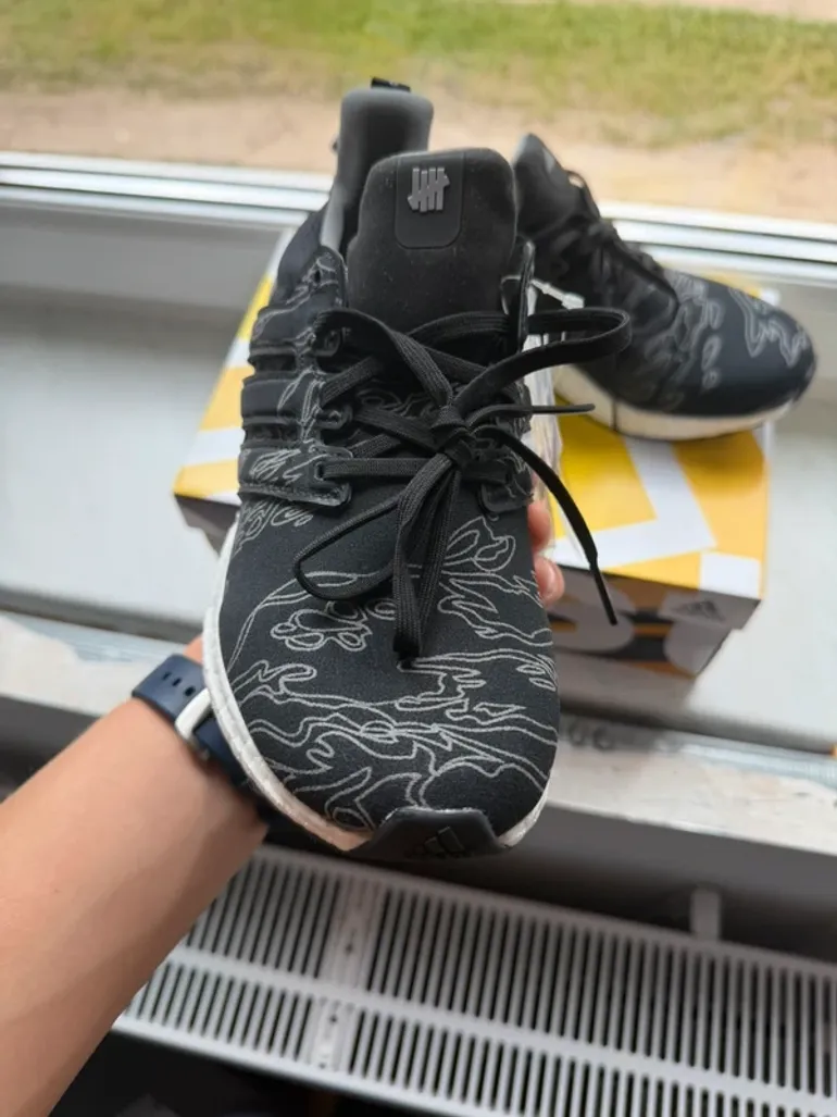 Gebrauchtes Adidas Ultraboost x Undefeated bike — Bild 5 von 8
