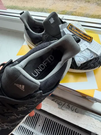 Gebrauchtes Adidas Ultraboost x Undefeated bike — Bild 3 von 8