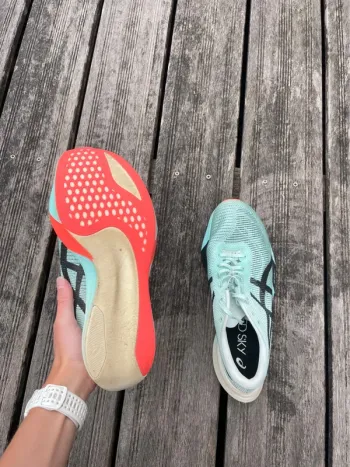 Asics Metaspeed Sky Paris bike d'occasion — image 3 sur 8