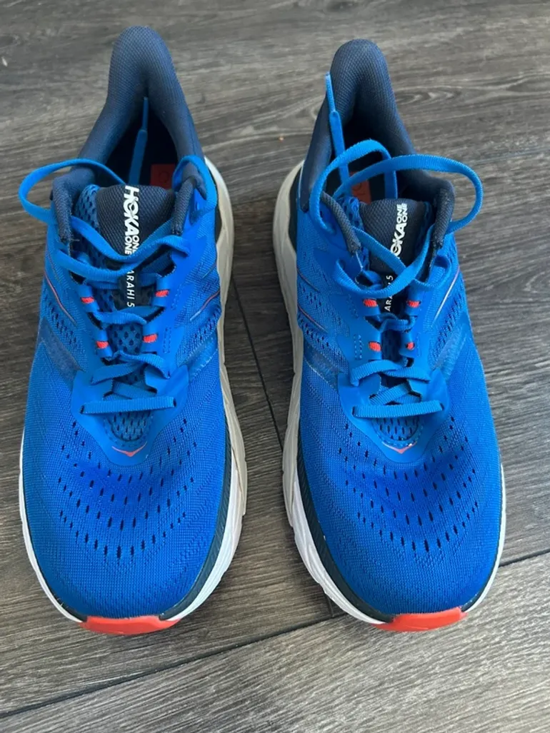 Hoka Arahi 5 bike usato — immagine 3 di 7
