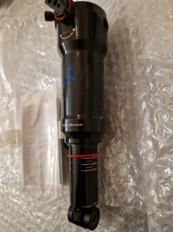 Used RockShox Deluxe RT3 2026 bike