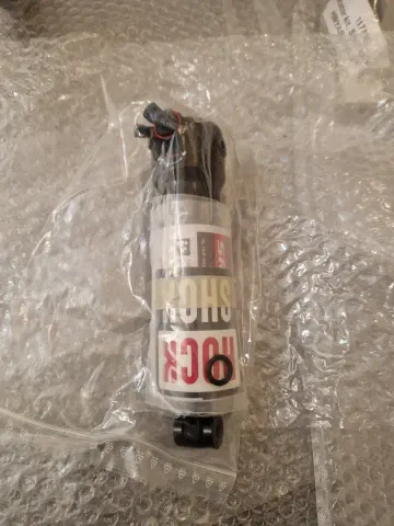 Brugt RockShox Deluxe RT3 2026 bike — billede 4 af 12