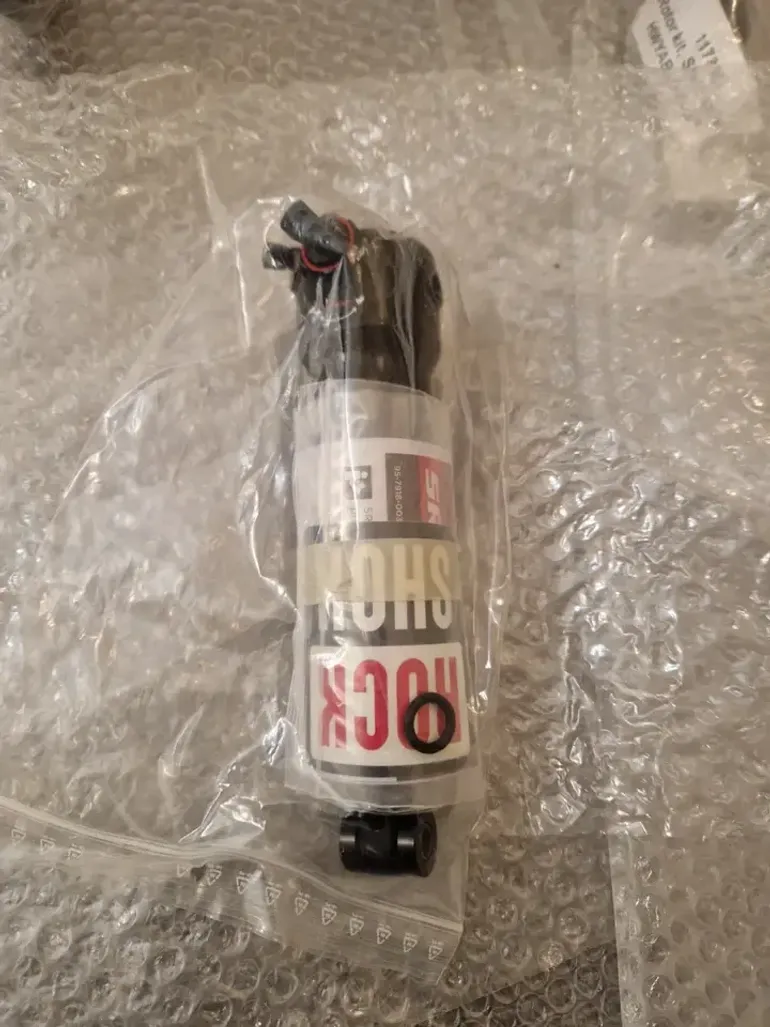 Brugt RockShox Deluxe RT3 2026 bike — billede 4 af 12