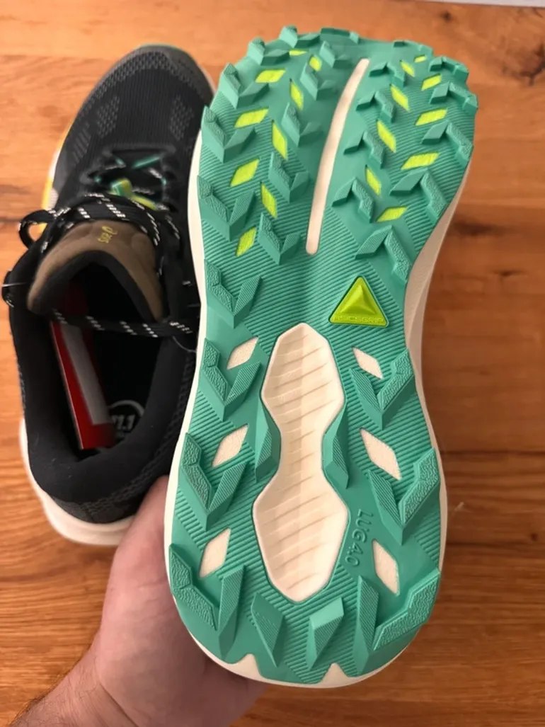 Używany Asics ff blastMax bike — zdjęcie 4 z 5