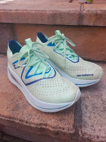 Gebrauchtes New Balance Fuelcell Supercomp trainer V1 bike