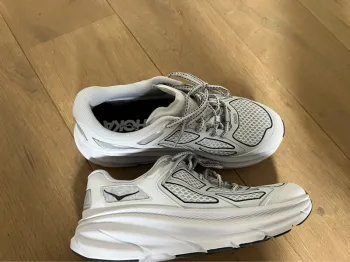 Hoka Clifton 9 bike usato — immagine 2 di 4