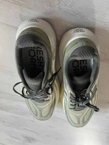Używany New Balance Fresh Foam X More v5 bike