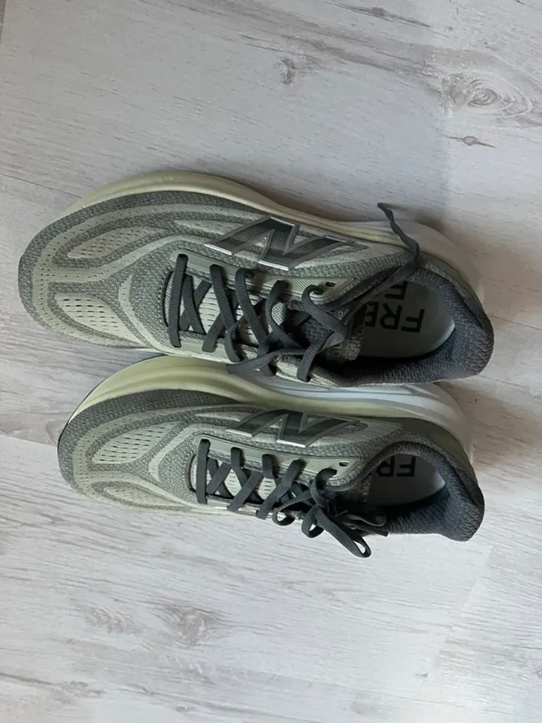 Używany New Balance Fresh Foam X More v5 bike — zdjęcie 5 z 5