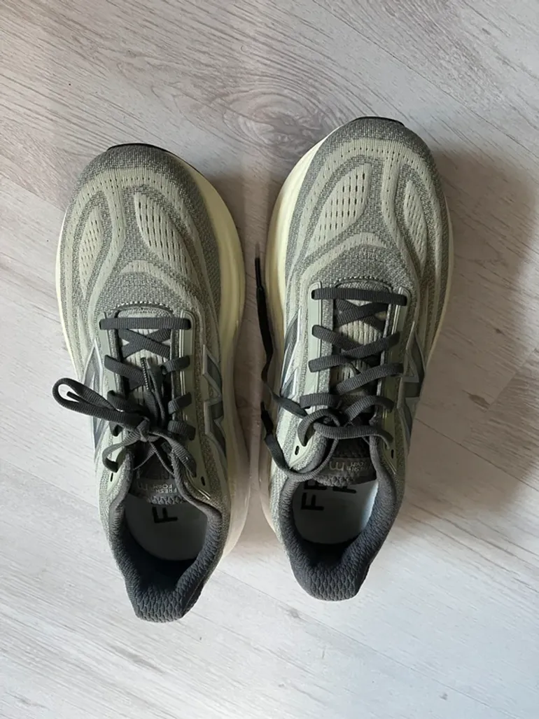 Używany New Balance Fresh Foam X More v5 bike — zdjęcie 2 z 5
