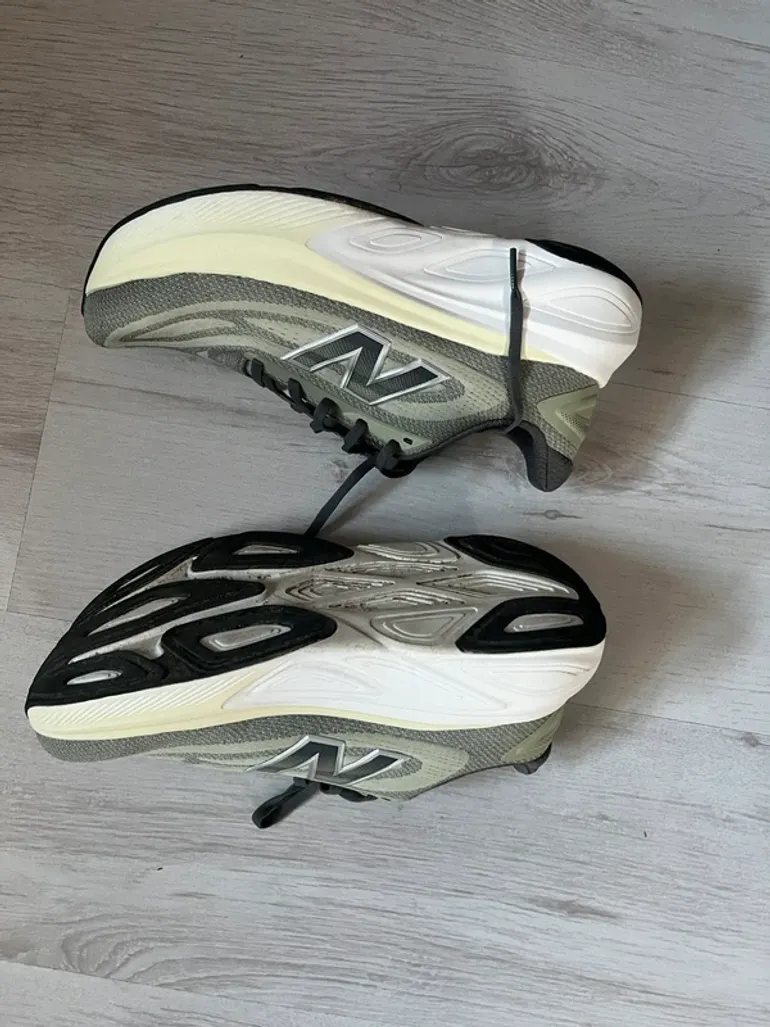 Używany New Balance Fresh Foam X More v5 bike — zdjęcie 3 z 5