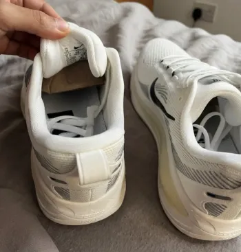 Tweedehands Nike Vomero 18 bike — afbeelding 4 van 4