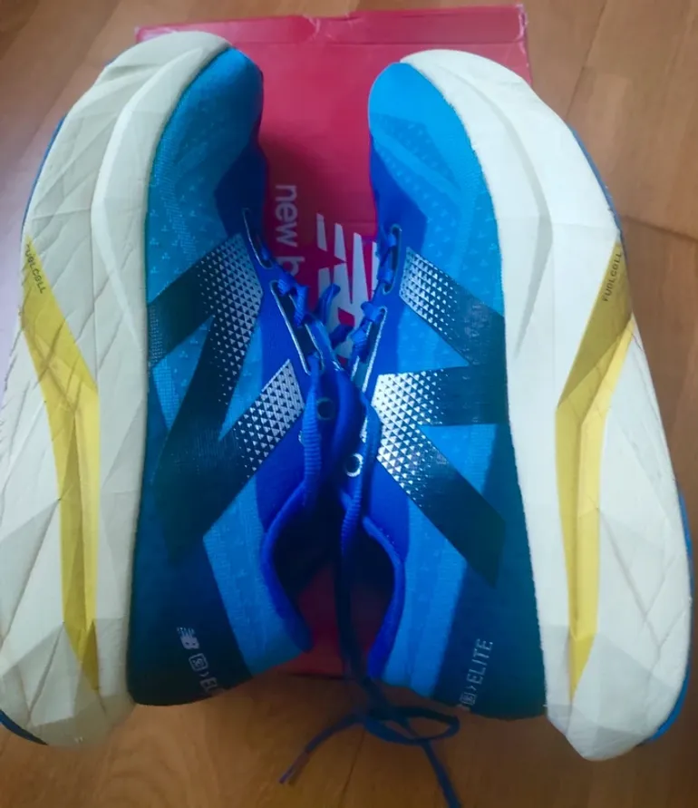Gebrauchtes New Balance FuelCell SuperComp Elite v4 bike — Bild 5 von 6