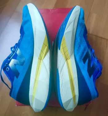 Gebrauchtes New Balance FuelCell SuperComp Elite v4 bike — Bild 4 von 6