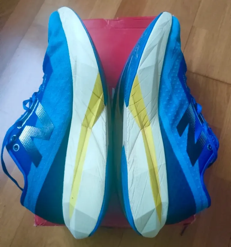 Gebrauchtes New Balance FuelCell SuperComp Elite v4 bike — Bild 4 von 6