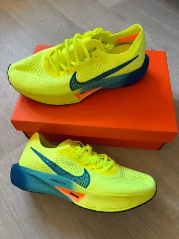 Nike ZoomX Vaporfly Next% 3 bike d'occasion