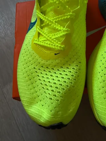 Nike ZoomX Vaporfly Next% 3 bike d'occasion — image 2 sur 6