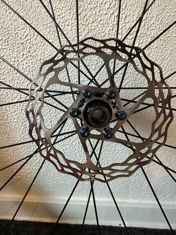 Used Enve Carbon Wheels 2025 bike — image 12 of 13