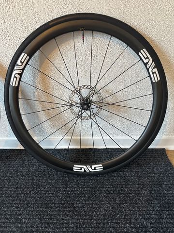 Used Enve Carbon Wheels 2025 bike — image 5 of 13