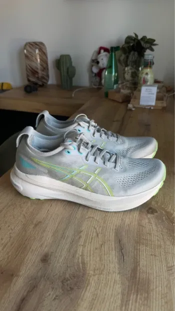 Gebrauchtes Asics Gel-Kayano 31 bike