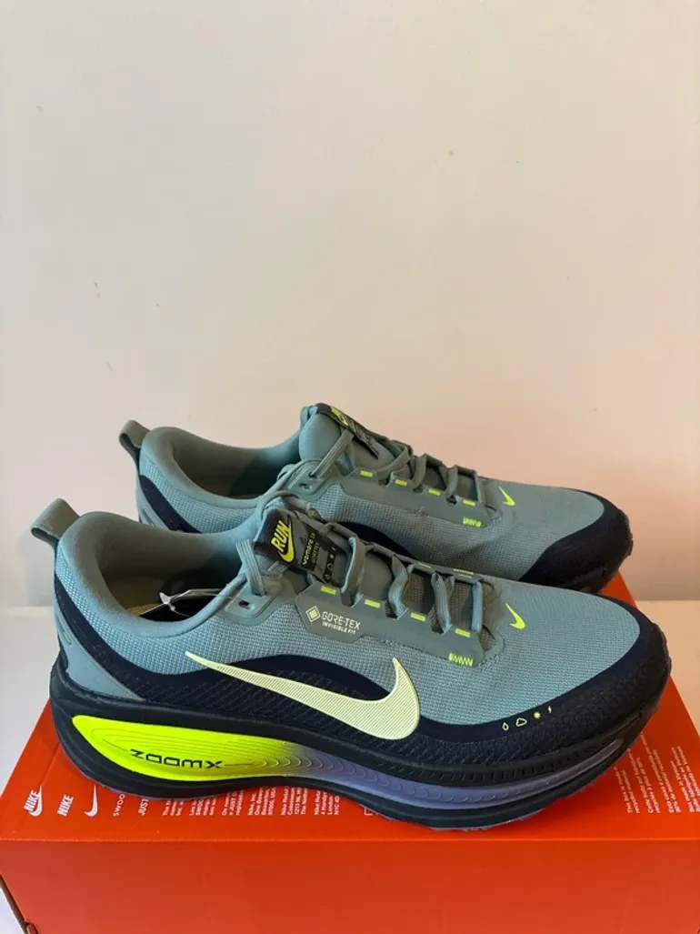 Tweedehands Nike Vomero 18 GTX bike — afbeelding 4 van 7