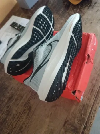 Tweedehands Nike Air Zoom bike — afbeelding 4 van 8