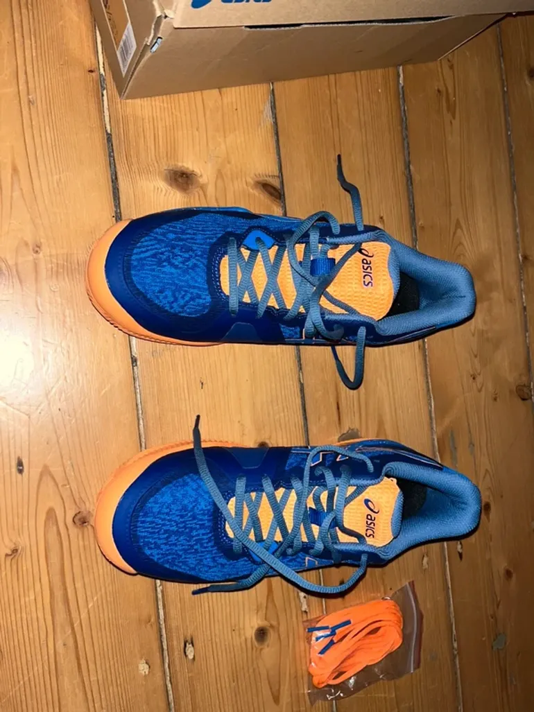 Used Orange Asics Sport Schuhe bike — image 2 of 9
