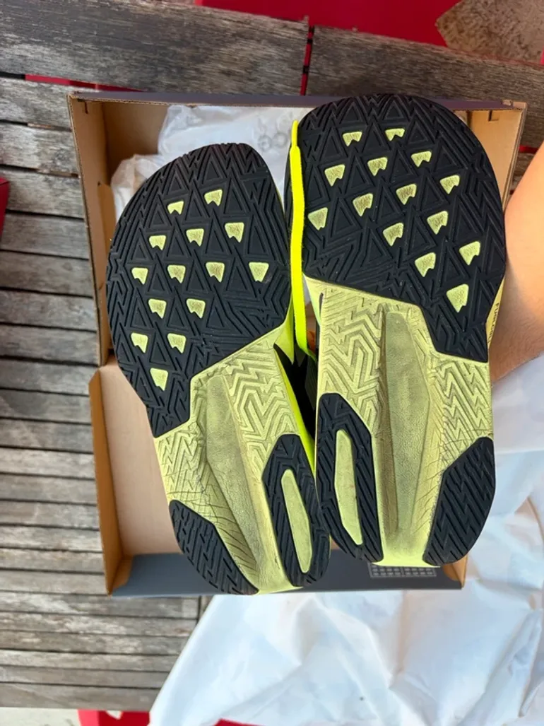 Used New Balance running shoes bike — image 4 of 12