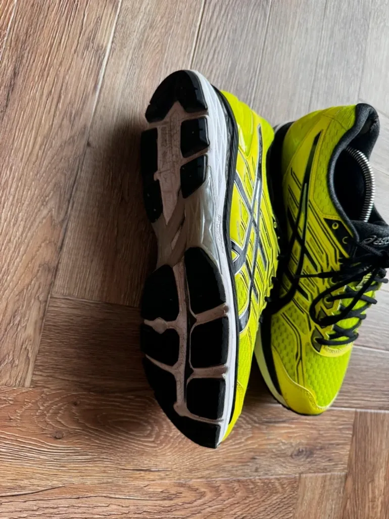Used Asics Gel GT-2000 bike — image 4 of 8
