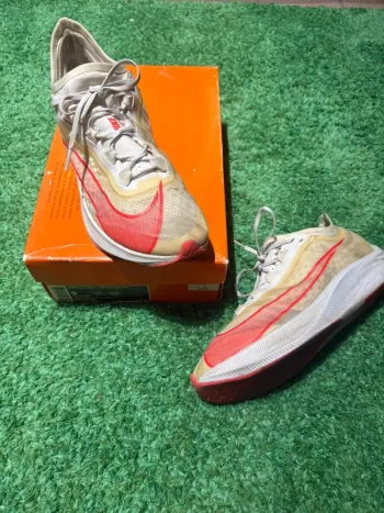 Nike ZoomX Vaporfly Next% bike d'occasion
