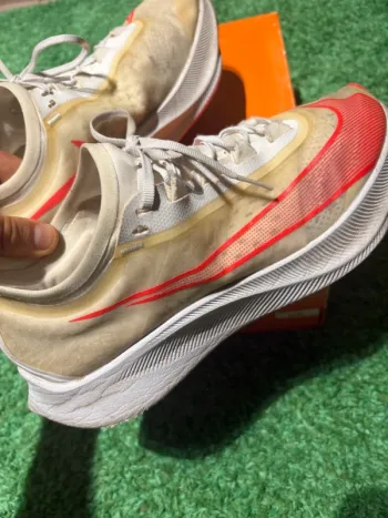 Nike ZoomX Vaporfly Next% bike d'occasion — image 6 sur 8