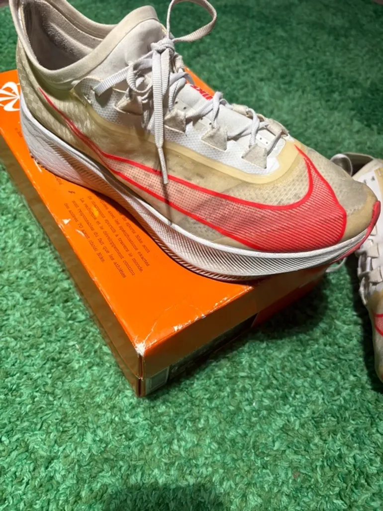 Nike ZoomX Vaporfly Next% bike d'occasion — image 2 sur 8