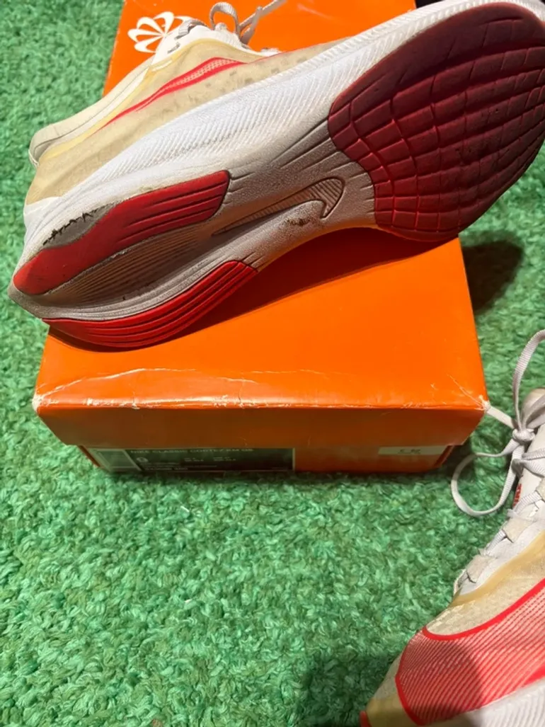 Nike ZoomX Vaporfly Next% bike d'occasion — image 4 sur 8
