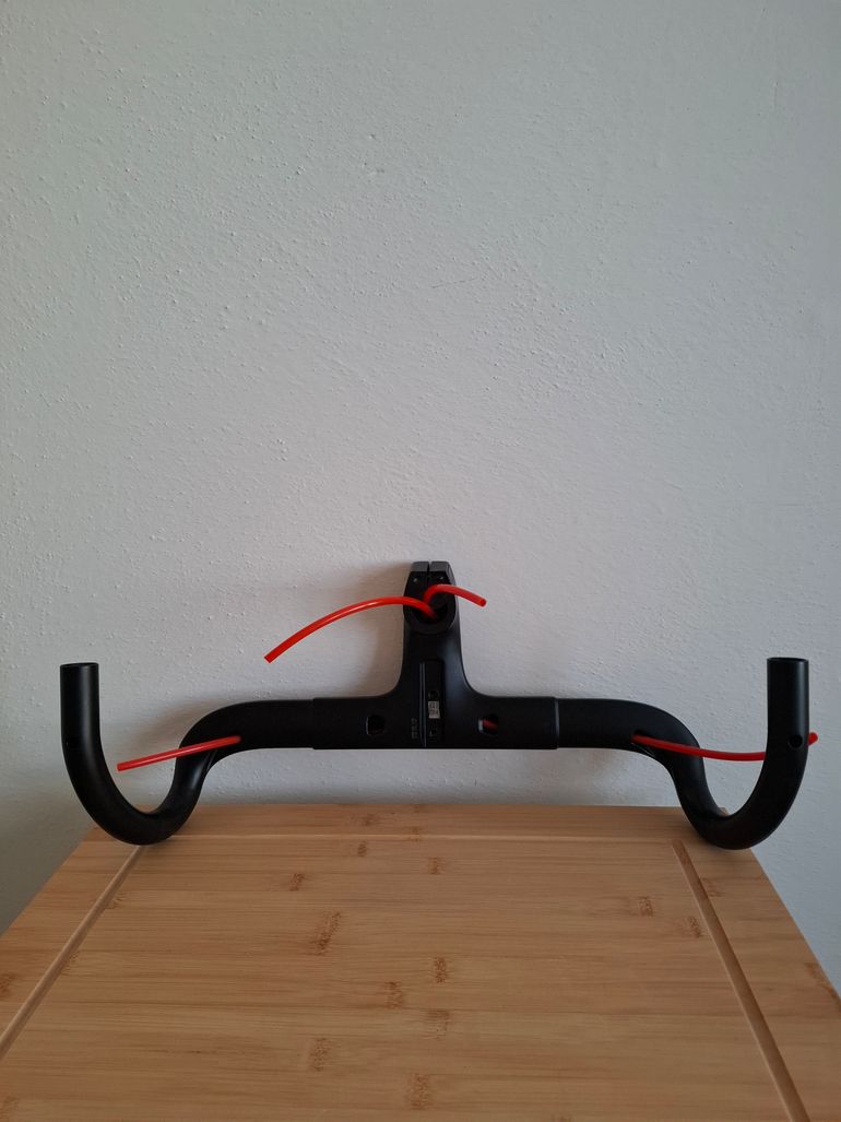 Brugt FORZA Cirrus Pro Integrated Handlebar bike — billede 4 af 8