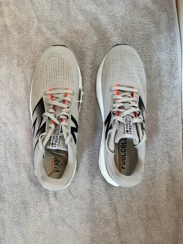 New Balance Propel bike d'occasion — image 3 sur 3