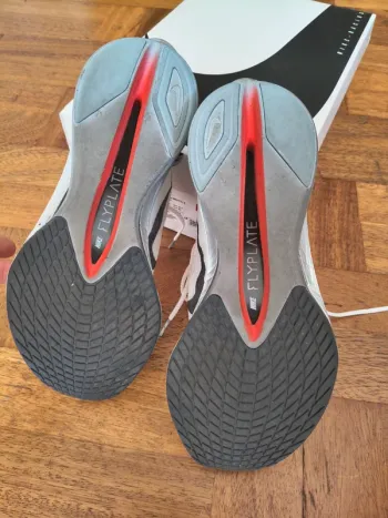 Nike Vaporfly bike d'occasion — image 3 sur 5