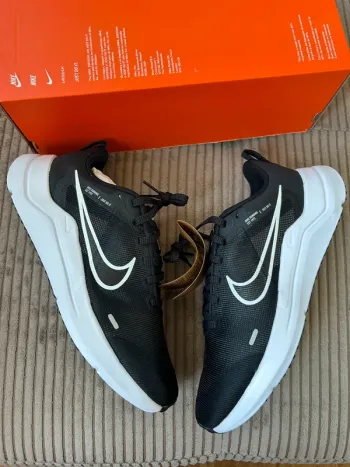 Tweedehands Nike Downshifter 12 bike — afbeelding 6 van 10