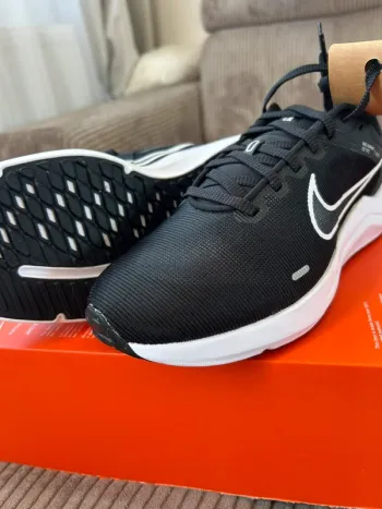 Tweedehands Nike Downshifter 12 bike — afbeelding 10 van 10