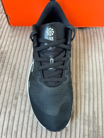 Tweedehands Nike Downshifter 12 bike — afbeelding 8 van 10