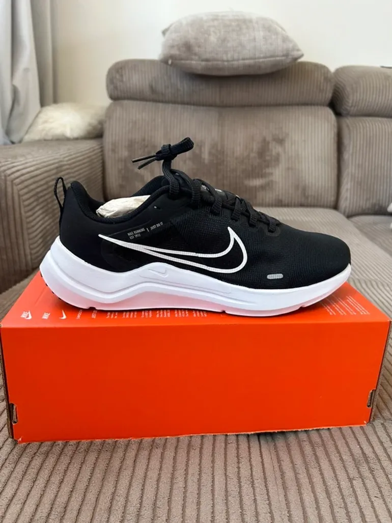 Tweedehands Nike Downshifter 12 bike — afbeelding 4 van 10