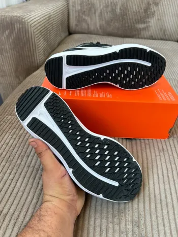 Tweedehands Nike Downshifter 12 bike — afbeelding 3 van 10
