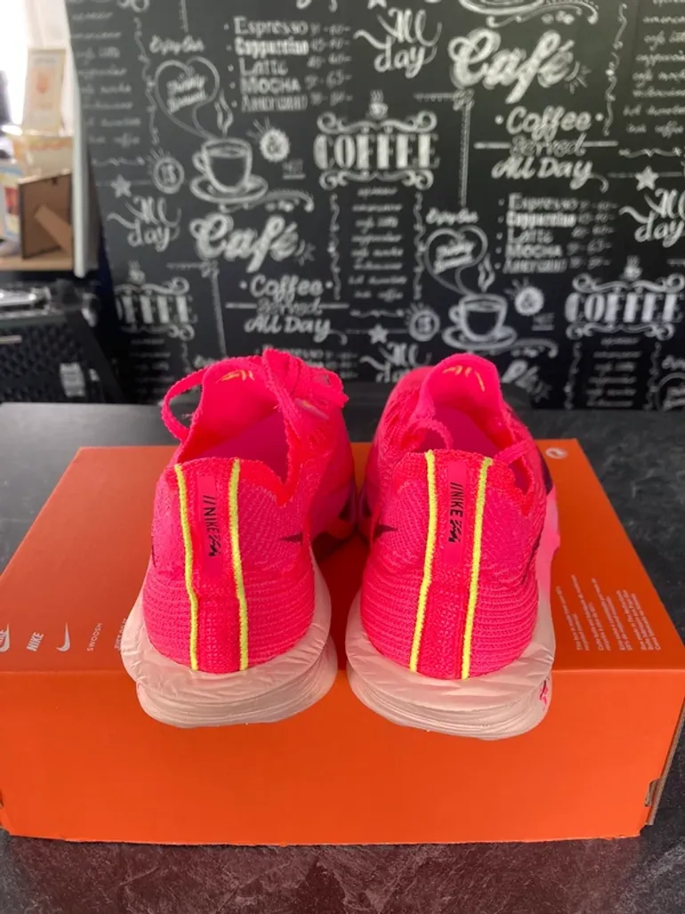 Used Nike Air Zoom Alphafly Next% 3 bike — image 6 of 8