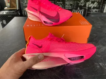 Used Nike Air Zoom Alphafly Next% 3 bike — image 4 of 8